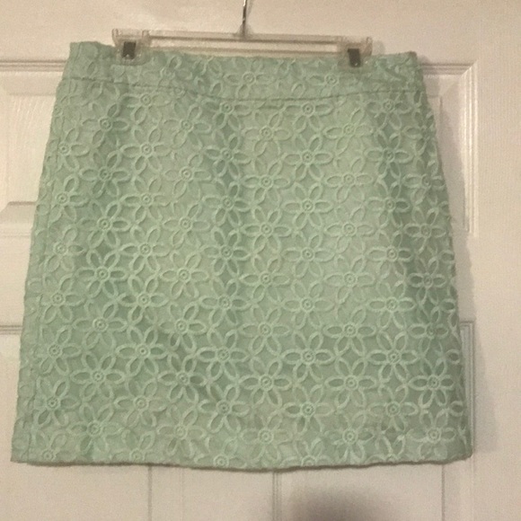 LOFT Dresses & Skirts - 💕HP💕LOFT Midi Seafoam Green Floral Skirt Size 8